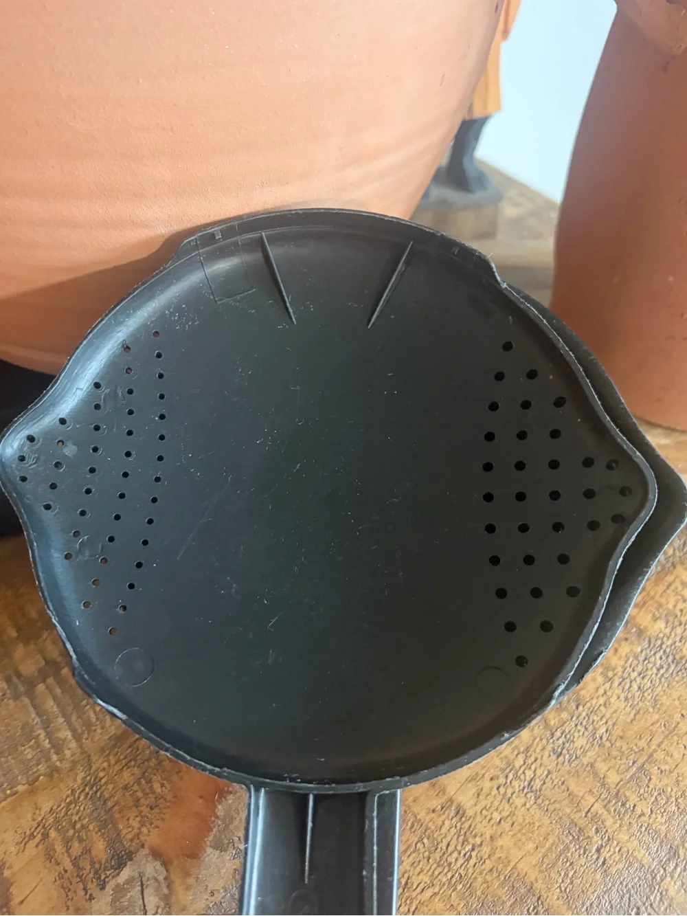 The Pampered Chef Black Plastic Microwave Steamer Lid with Handle 4 Cup Vintage